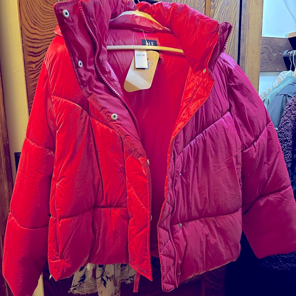 Gap puffer jacket new with tags. Pink iridescent.